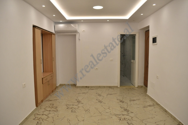 Store for rent at 21 Dhjetori area in Tirana, Albania